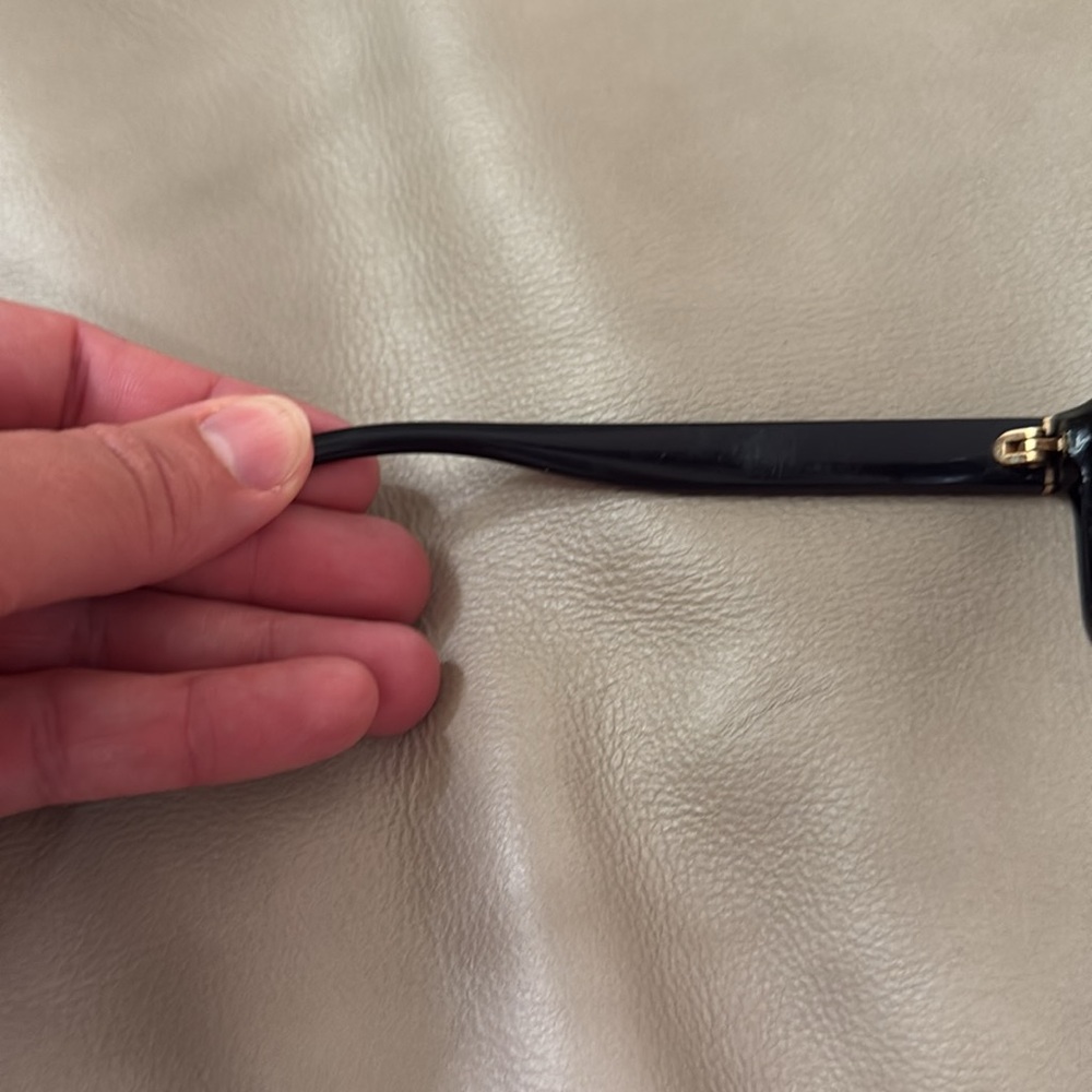 Stylish Black Sunglasses - Picture 10 of 13